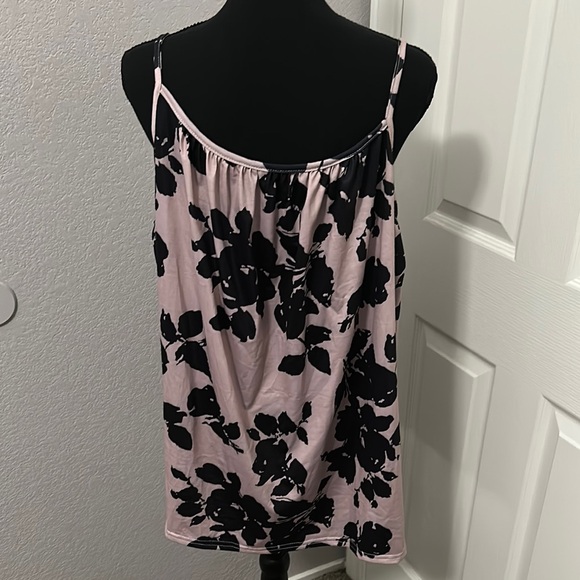 Amazon Floral Pink and Black Women's Top - Size 3XL - Picture 3 of 4